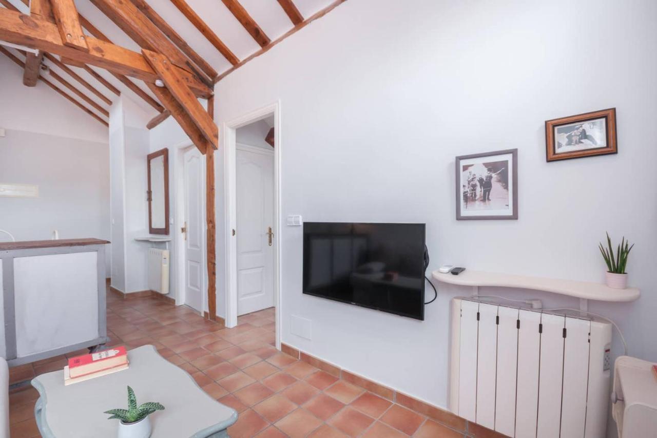 Cozy One-Bedroom Penthhouse La Latina Madrid Exterior foto