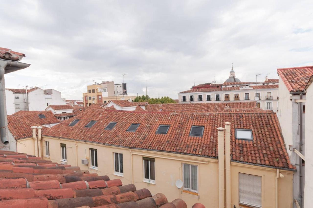 Cozy One-Bedroom Penthhouse La Latina Madrid Exterior foto