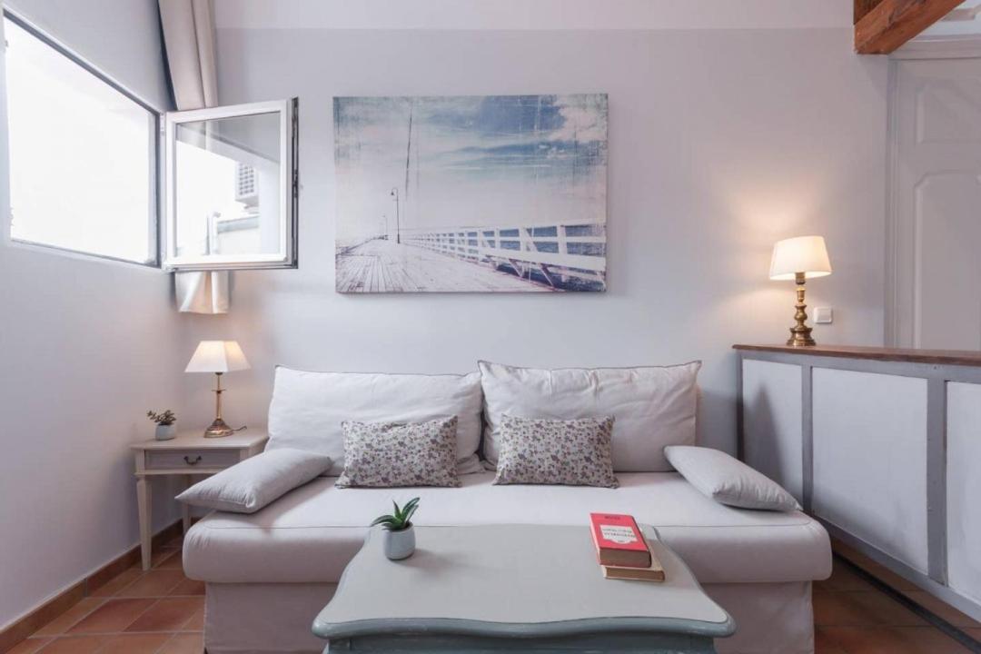 Cozy One-Bedroom Penthhouse La Latina Madrid Exterior foto